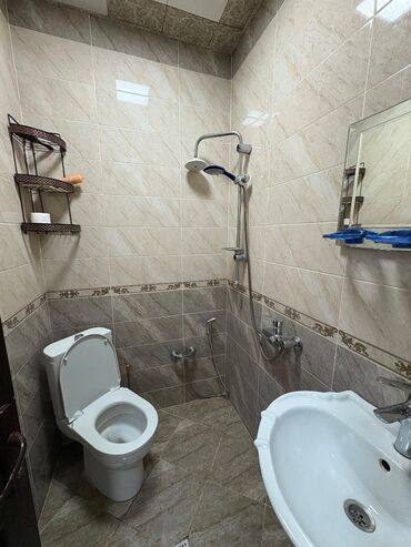 Mənzil kirayələyirəm: Ev ecemi metrosu ile arasi 2 deqiqedir. 10 mertebeli binanin 3 cu — 17