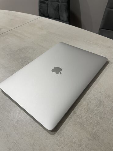 macbook air 2020 бишкек: Ноутбук, Apple, Б/у, Для несложных задач