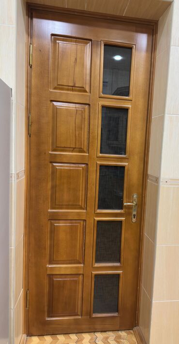 luminark qab: Qapılar Bişmiş fıstıq ağacından düzəlib. 3 ədəddir.Ölçüsü 90*220