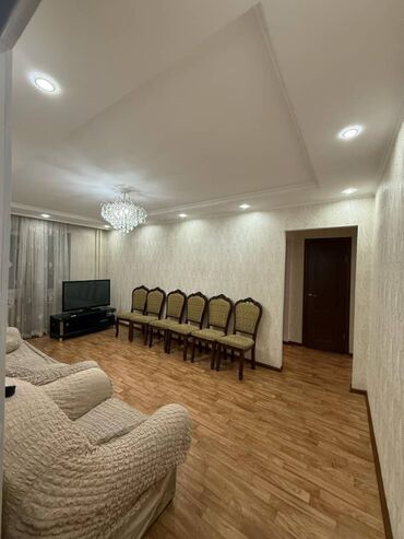 Продажа домов: 3 комнаты, 54 м², Хрущевка, 1 этаж, Евроремонт