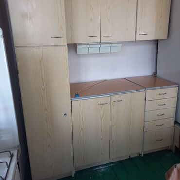 шкаф с зеркалой: Ашкана гарнитуру, ДСП