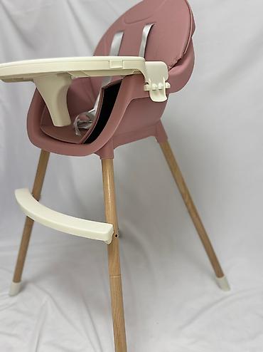 Стульчики для кормления: Продаются новые стульчики для кормления. Стильные и удобные . Съемный — 24