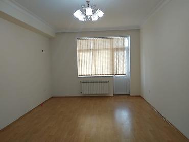 Mənzillər: 3 otaqlı, Yeni tikili, 135 kv. m — 3