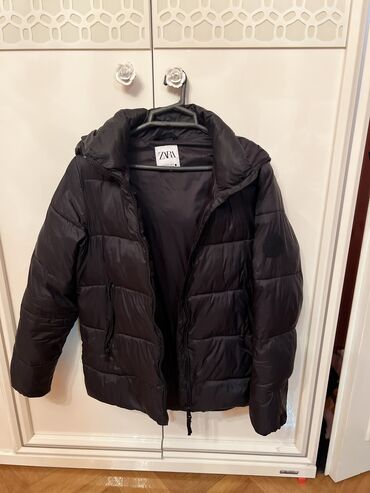 Puxovik kurtka, Zara, S (EU 36) lalafo.az -da Puxovik kurtka, Zara, S (EU 36)