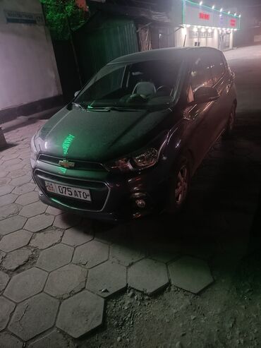 подогрев сидения: Chevrolet Spark: 2018 г., 1 л, Вариатор, Бензин, Хэтчбэк