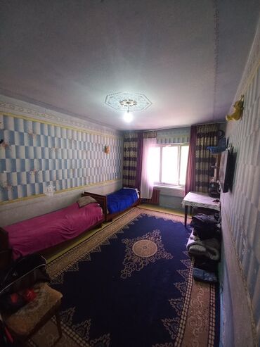 продаю старый дом: 2 бөлмө, 48 кв. м, 105-серия, 3 кабат, Эски ремонт