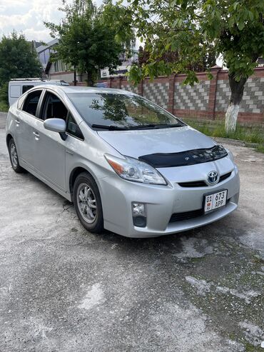 продаю в связи переездом: Toyota Prius: 2011 г., 1.8 л, Вариатор, Гибрид, Хэтчбэк