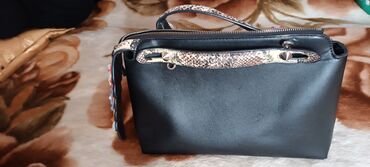 Digər qadın geyimləri: ÇANTA -3AZN VƏ ÇINS ŞALVAR raz-26-3AZN cox geyinilməyib ve