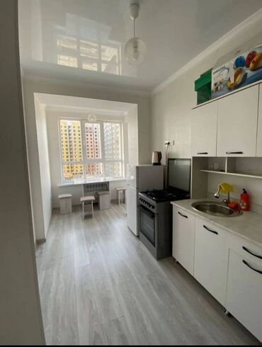 продаю квартиру исанова: 1 комната, 28 м², Элитка, 5 этаж, Евроремонт