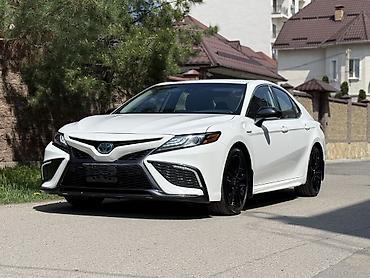 Toyota: Toyota Camry: 2021 г., 2.5 л, Автомат, Гибрид, Седан — 1