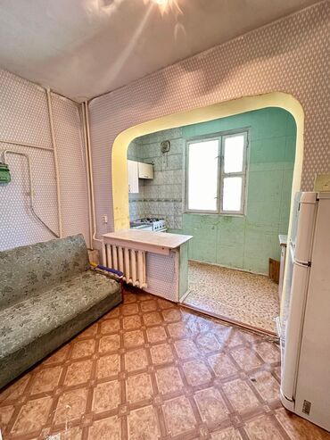 строка продажа квартир в бишкеке: 1 комната, 37 м², 105 серия, 2 этаж, Старый ремонт