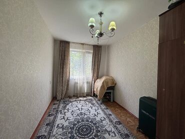 вторичное жилье: 2 комнаты, 42 м², 104 серия, 1 этаж