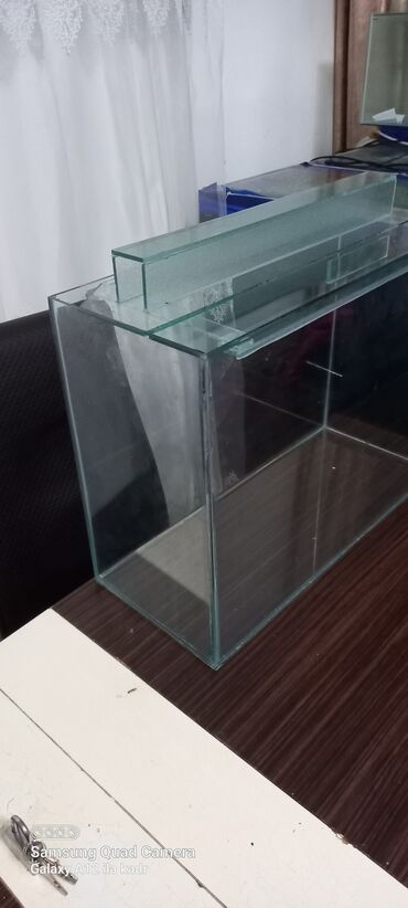 yumru akvarium: Dördbucaq akvarium, Boş, 30 l, Ünvandan götürmə