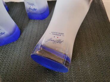 Čaše: Case nove,vintaz Kronenberg. Case za pivo,komada 6 u ceni. Cena je — 12