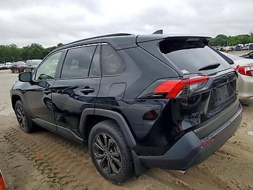 inter: Toyota RAV4: 2022 г., 2.5 л, Автомат, Гибрид — 5