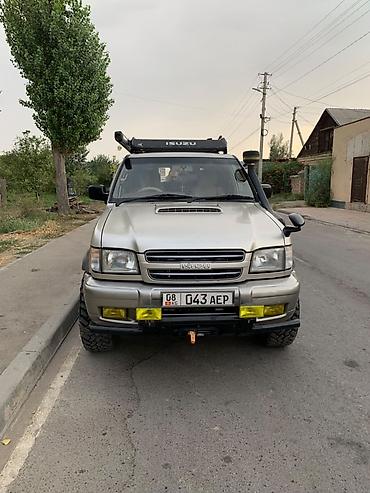 4х4 машина: Isuzu Bighorn: 2001 г., 3 л, Автомат, Дизель, Внедорожник — 1