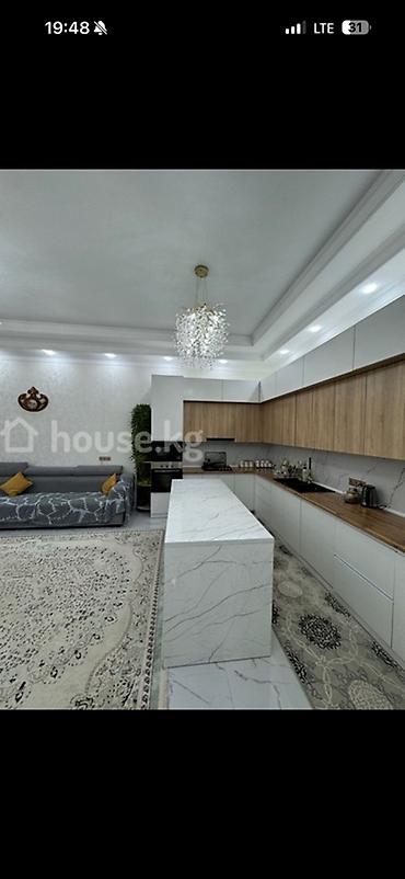 Үйлөрдү сатуу: 5 бөлмө, 180 м², 5 соток, Бишкек, Полицейский городок ж/м Менчик ээси — 4