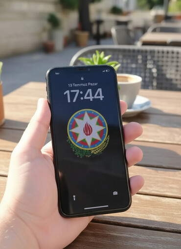 Apple iPhone: IPhone X, 256 GB, Qara, Face ID — 1