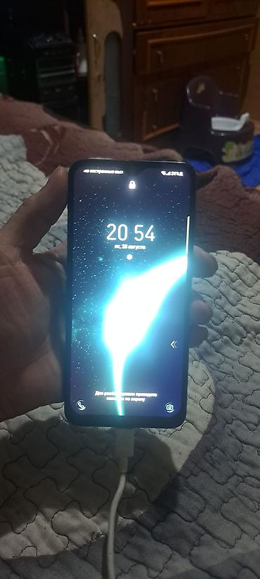 samsung a31s: Samsung Galaxy A30s (синий) - Экран 6.4", Super AMOLED, вырез — 1