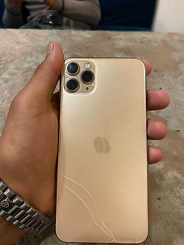 iphone 10 s: IPhone 11 Pro Max, 256 GB, Qızılı, Qırıq — 1