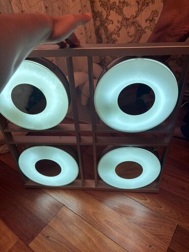 Lent lampalar: Led Çılçıraq, 4 və daha çox lampa, Metal