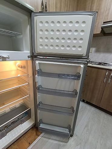 iki: Hauser iki qapılı soyuducu - Üst kamera: dondurucu bölmə, rəfli - Alt — 4