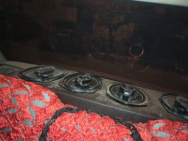 Dinamiklər və sabvuferlər: Avtomobil üçün Pioneer səs sistemi komplekti Tərkib: - Pioneer — 8