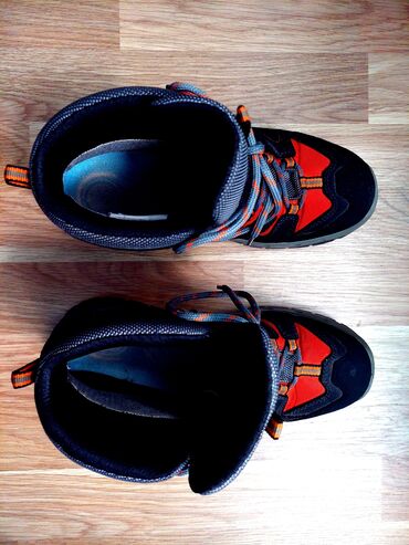 Krasofkalar və idman ayaqqabıları: 38 razmer Klepper krassovka botinkası. Möhkəm və keyfiyyətli -da lalafo.az — 10 Krasofkalar və idman ayaqqabıları: 38 razmer Klepper krassovka botinkası. Möhkəm və keyfiyyətli — 10
