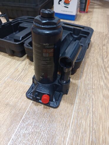 Sendviç Panellər: Forsage T90304S hidravlik “bottle jack” krikosu - Yükgötürmə gücü: 3