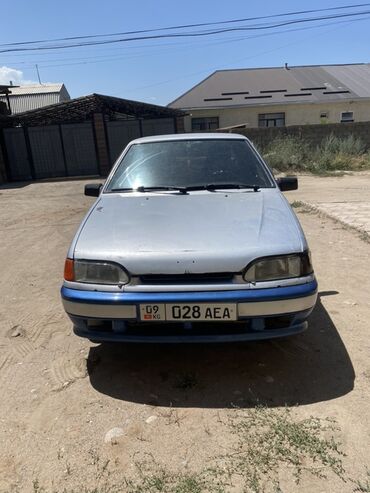 опель зафира б: Автомобиль Lada 21099 серебристого цвета, представленный в кузове