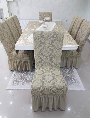 Posteljina: Prekrivači za stolice sa karnerima
6 komada- cena 3400 dinara — 10
