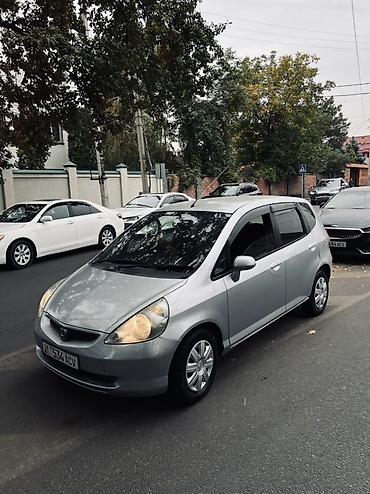 Honda Fit: 2002 г., 1.3 л, Автомат, Бензин, Хэтчбэк