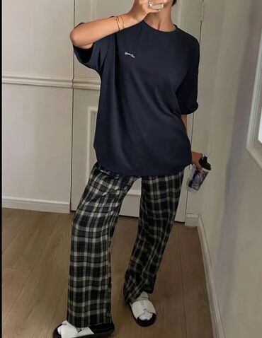 koynekler: Gündəlik geyim (pijama). Yenidir, heç geyinilməyib. 40razmerdir