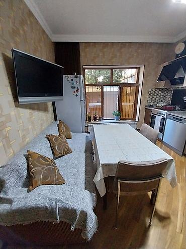 Bakıxanov qəs. 4 otaqlı, 200 kv. m, Kredit yoxdur, Yeni təmirli lalafo.az -da — 7 Bakıxanov qəs. 4 otaqlı, 200 kv. m, Kredit yoxdur, Yeni təmirli — 7