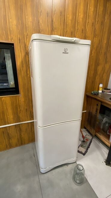 ikinci əl soyuducu: 2 двери Indesit Холодильник Продажа, цвет - Белый