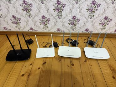 Modemlər və şəbəkə avadanlıqları: Modem Ruter evdə ikinci WiFi kimidə isdifadə edə bilərsiz çoox az