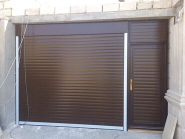 Qaraj darvazaları: Dəmir Qaraj darvazası, Seksional, Avtomatik, rəng - Qəhvəyi, Qapı ilə — 26