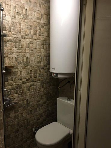 Kommersiya daşınmaz əmlakının satışı: Tecili!!!Şəhərin mərkəzində Əlövsət Quliyev 123 küçəsində yerləşən ( — 10