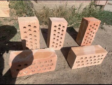 глиняный кирпич: Жалал-Абад Дача кирпич заводко иштегени жумушчулар керек жатаканасы