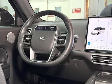 Lixiang: Lixiang L7: 2023 г., Кроссовер — 11