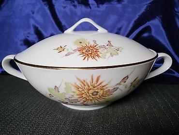 Kuhinjski setovi: Corbaluk nov iz 70tih, stari kineski porcelan. Corbaluk je perfektan — 2