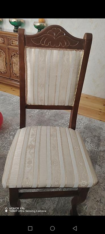 iwlenmiw stullar: Qonaq otağı üçün, İşlənmiş, Qatlanmayan, Stul — 1