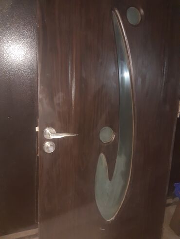 susta: MDF qapı dəsti – dekorativ şüşə insertli - Material: MDF (ağac