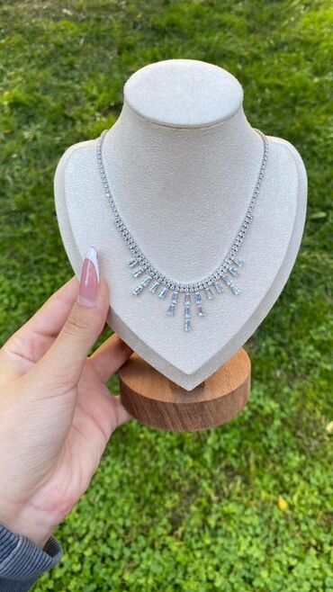 Bijuteriya dəstləri: Qadın bəzək aksesuarları – geniş seçim Məhsullar: - Qızılı tonlarda — 39