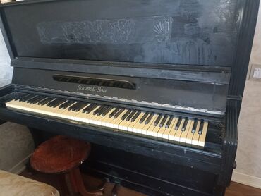 instrumenti: Пианино, Б/у