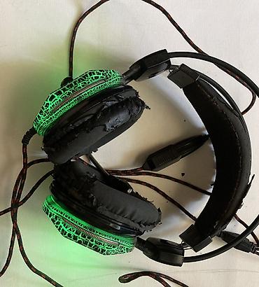 logitech superlight: Проводные накладные наушники, Б/у, цвет - Черный — 2