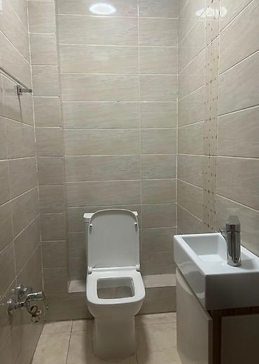квартира 2 к: Продаётся полноценная 2-х комнатная квартира 80м². Душ и туалет — 9