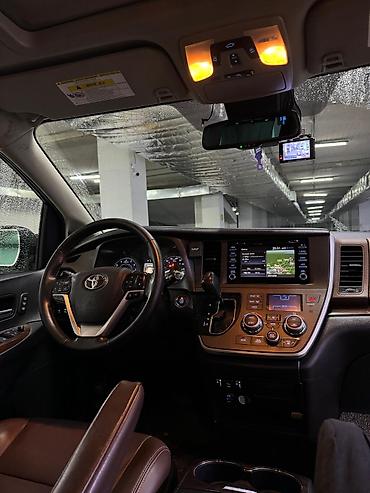 Toyota: Toyota Sienna: 2019 г. — 9