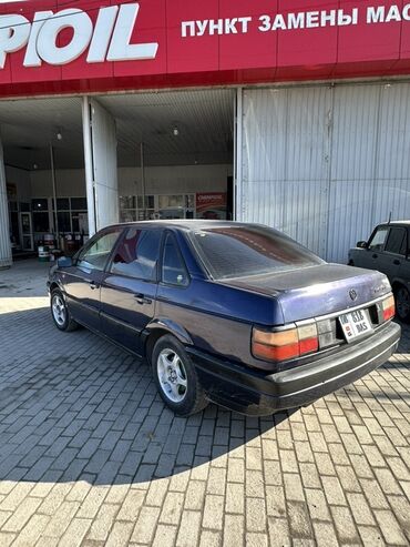 машинка для полировки авто бу: Volkswagen Passat: 1992 г., 1.8 л, Механика, Бензин, Седан