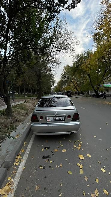 продаю е34: Lexus IS: 2001 г., 2 л, Автомат, Газ, Седан — 2